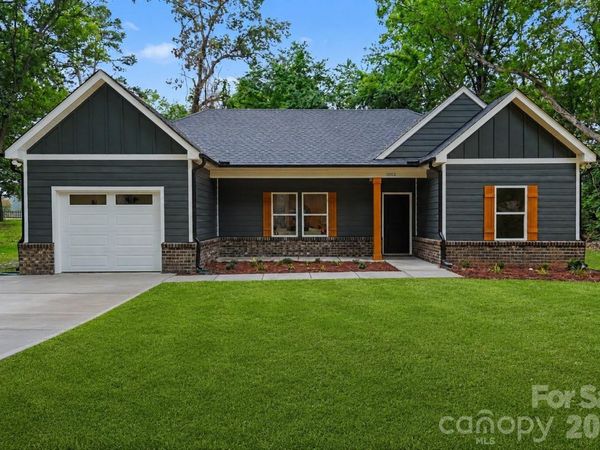 1002 Kingswood Drive , Monroe, NC 28112