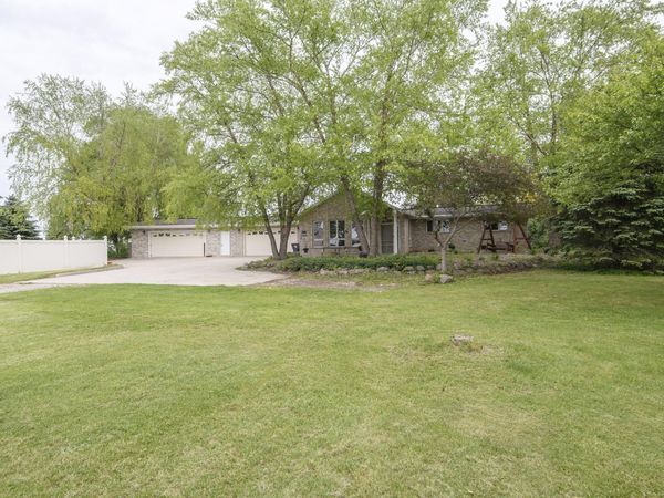 N8154 Lange Ln, Watertown, WI 53094