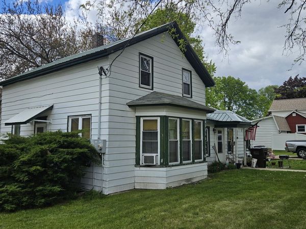 215 S Fourth St E, Fort Atkinson, WI 53538
