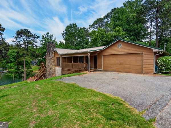 180 Old House Road, Hamilton, GA 31811