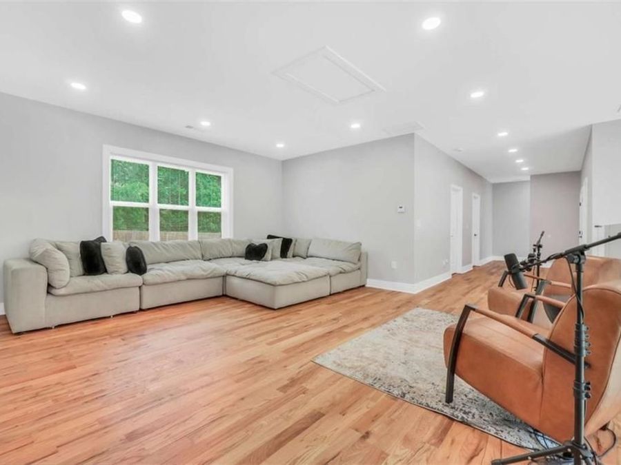 Property Image 42