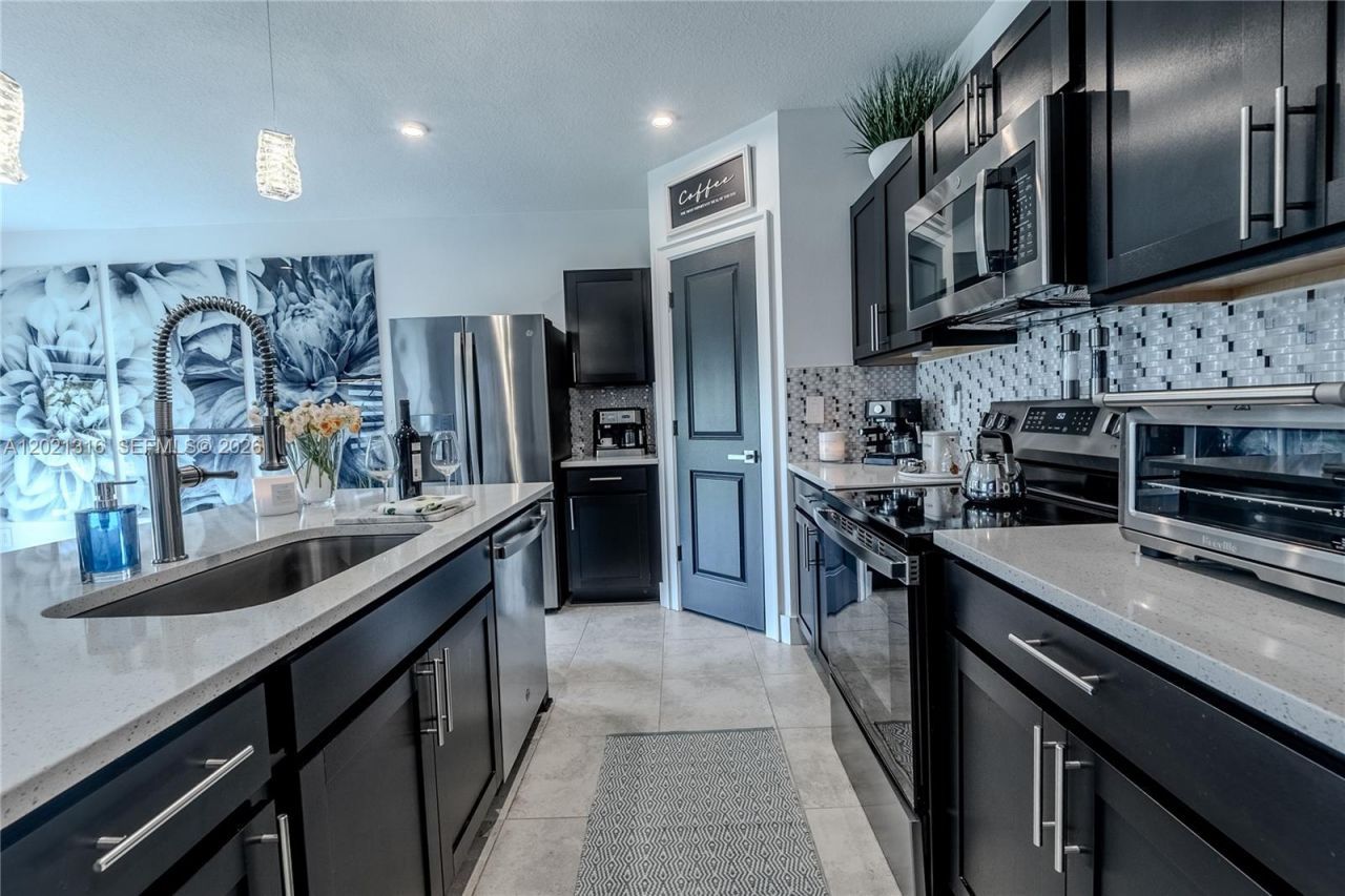 215 Raspberry Rd , Fort Pierce, FL 34981 Photo