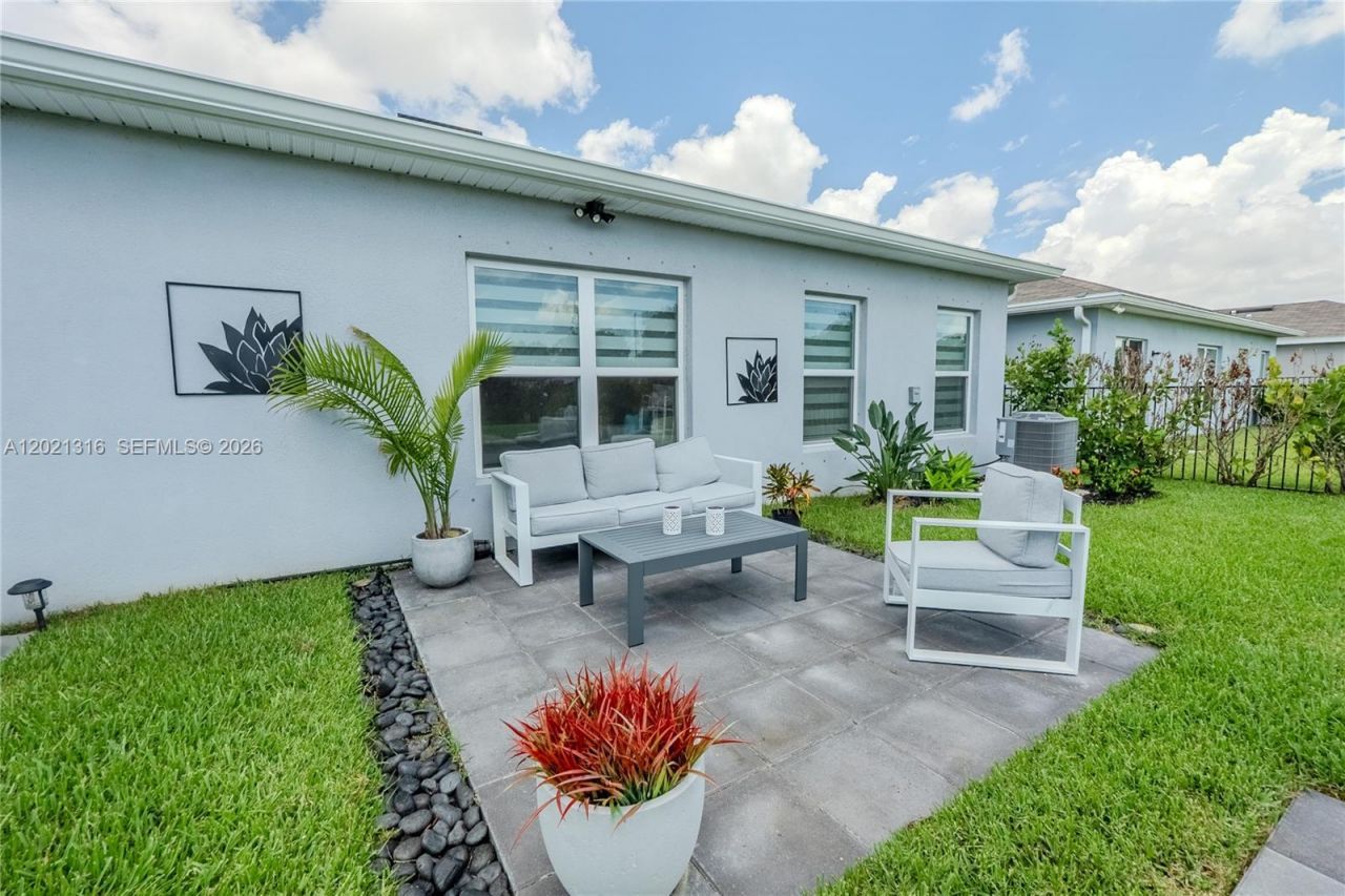 215 Raspberry Rd , Fort Pierce, FL 34981 Photo