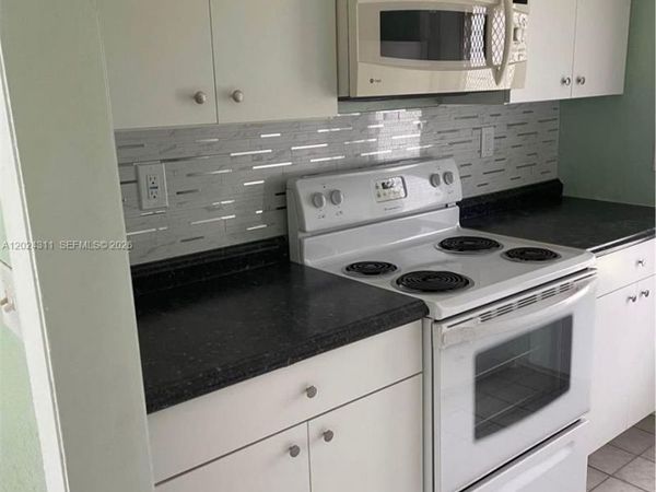 5480 NW 11th St , Unit 103, Plantation, FL 33313