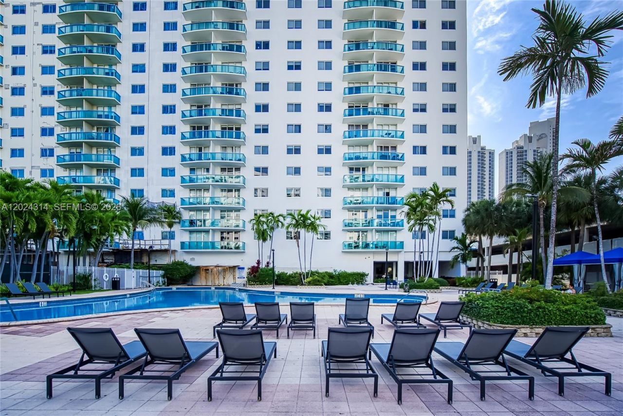 19370 Collins Ave , Unit 520, Sunny Isles Beach, FL 33160 Photo