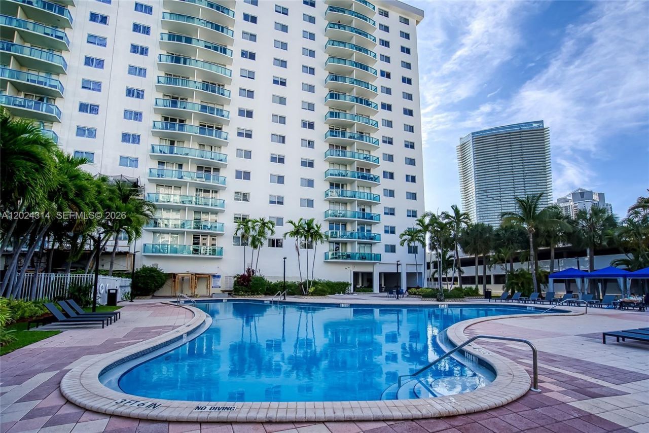 19370 Collins Ave , Unit 520, Sunny Isles Beach, FL 33160 Photo