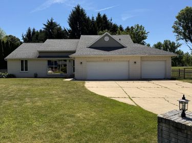 22401 Happy Drive, Cassopolis, MI 49031