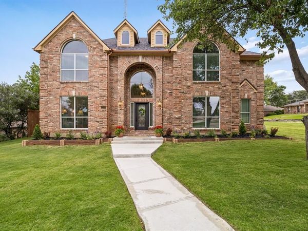 1300 Edgewood Court, Carrollton, TX 75007