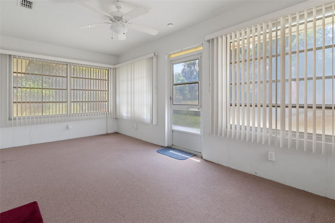 2472 Cr 447, Lake Panasoffkee, FL 33538 Photo