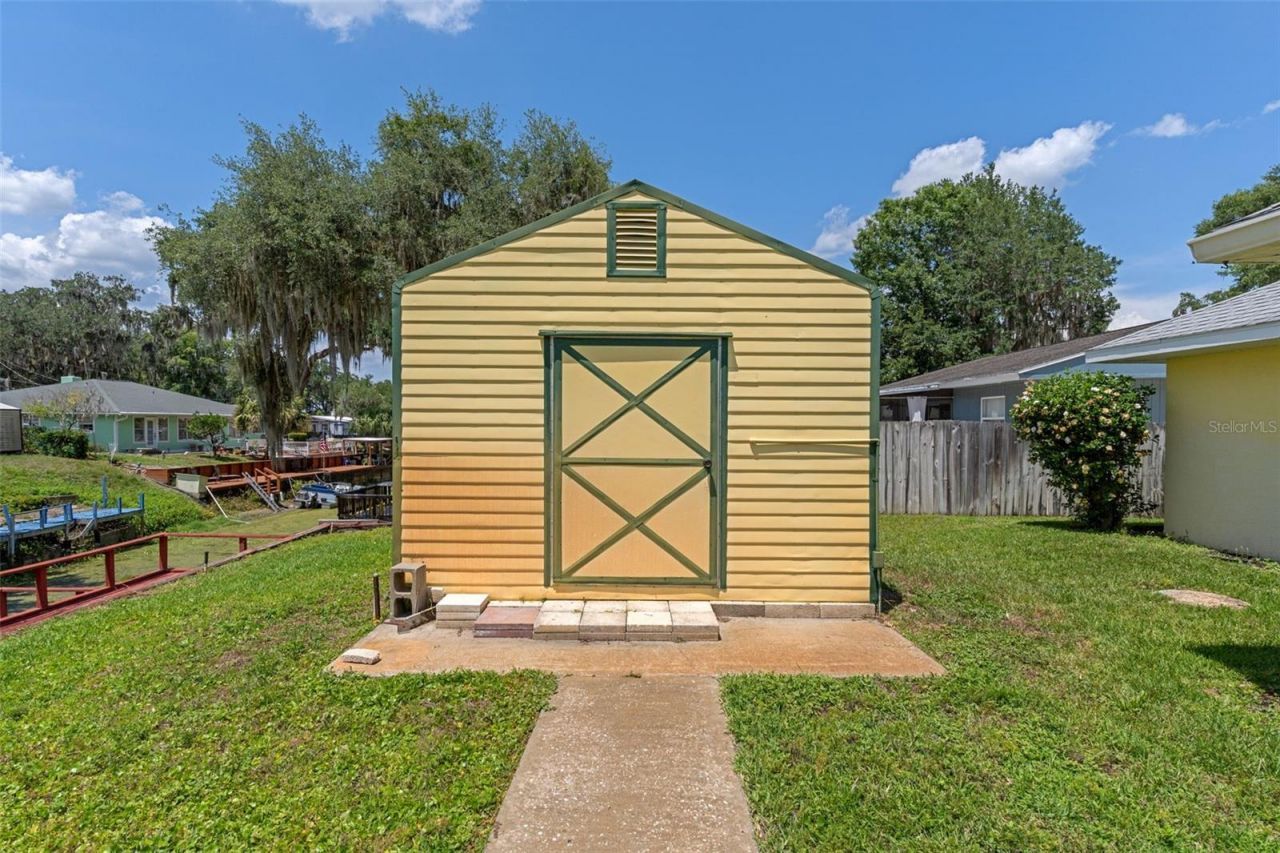 2472 Cr 447, Lake Panasoffkee, FL 33538 Photo
