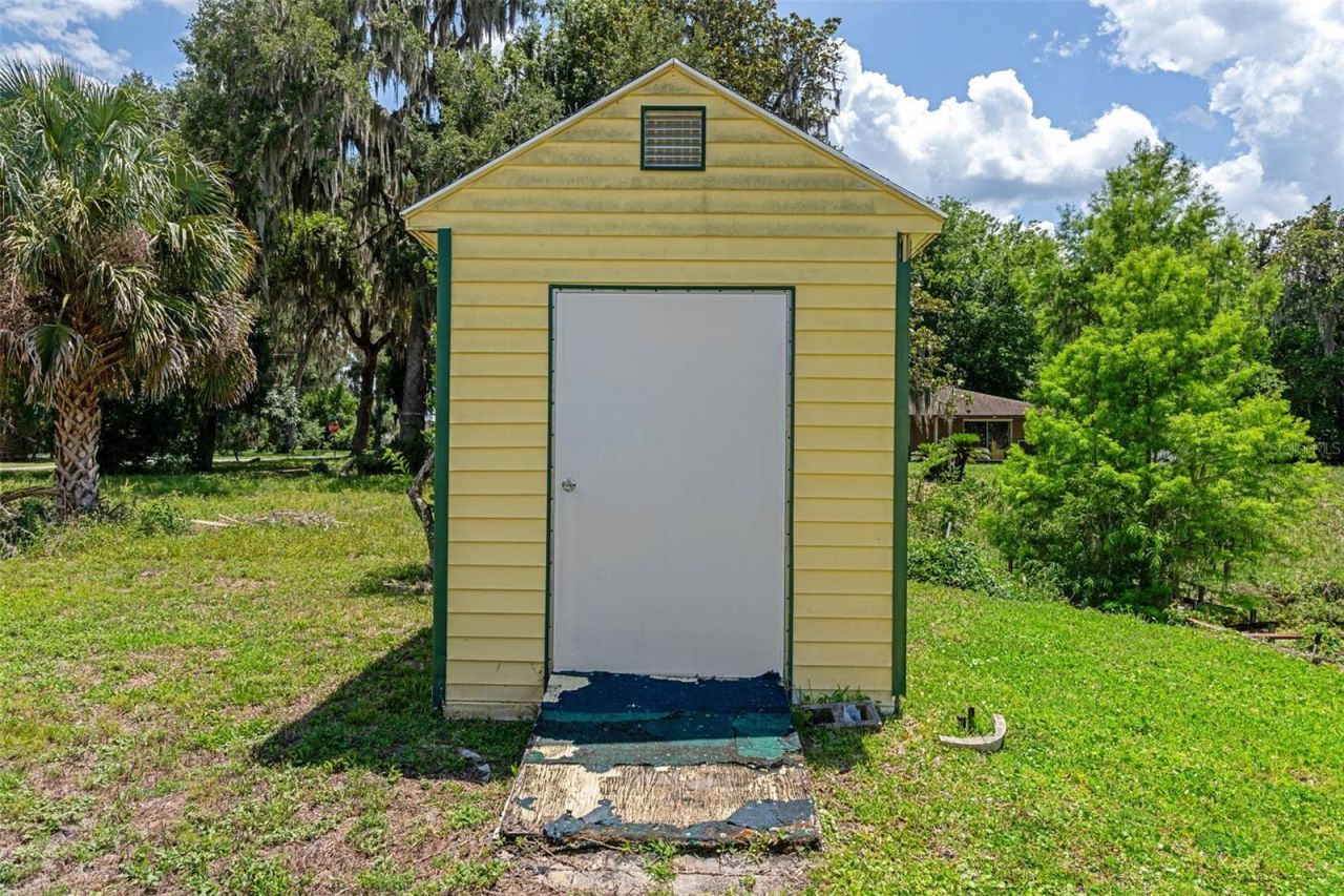 2472 Cr 447, Lake Panasoffkee, FL 33538 Photo