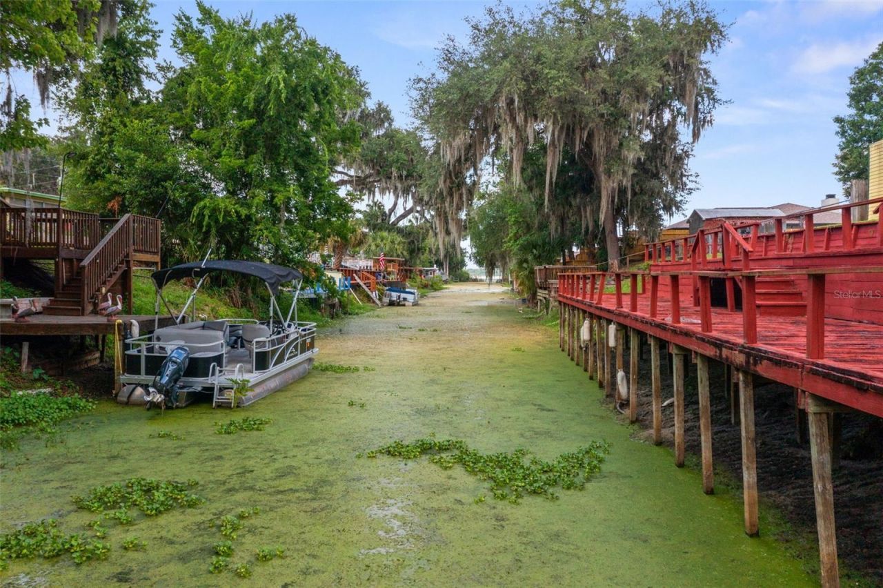 2472 Cr 447, Lake Panasoffkee, FL 33538 Photo
