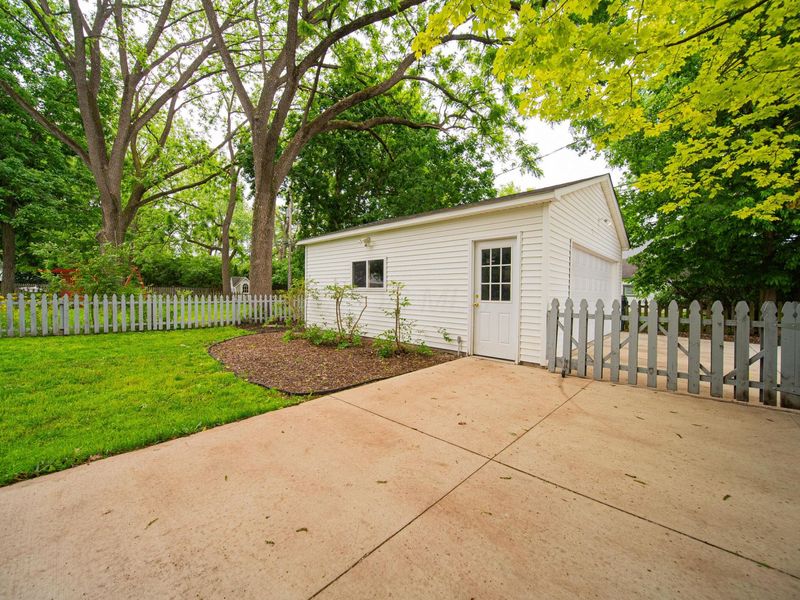 27 Garden Road , Columbus, OH 43214 Photo 69