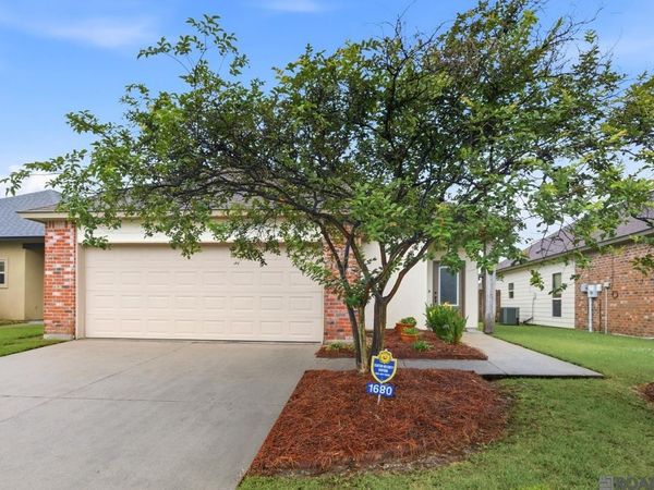 1680 Seville Dr, St Gabriel, LA 70776