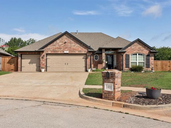1401 Jaxon Court, Yukon, OK 73099