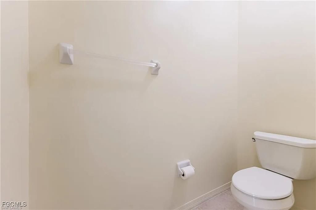 15989 Mandolin Bay Dr, Unit 204, Fort Myers, FL 33908 Photo