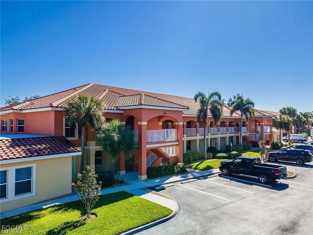 15989 Mandolin Bay Dr, Unit 204, Fort Myers, FL 33908 Photo