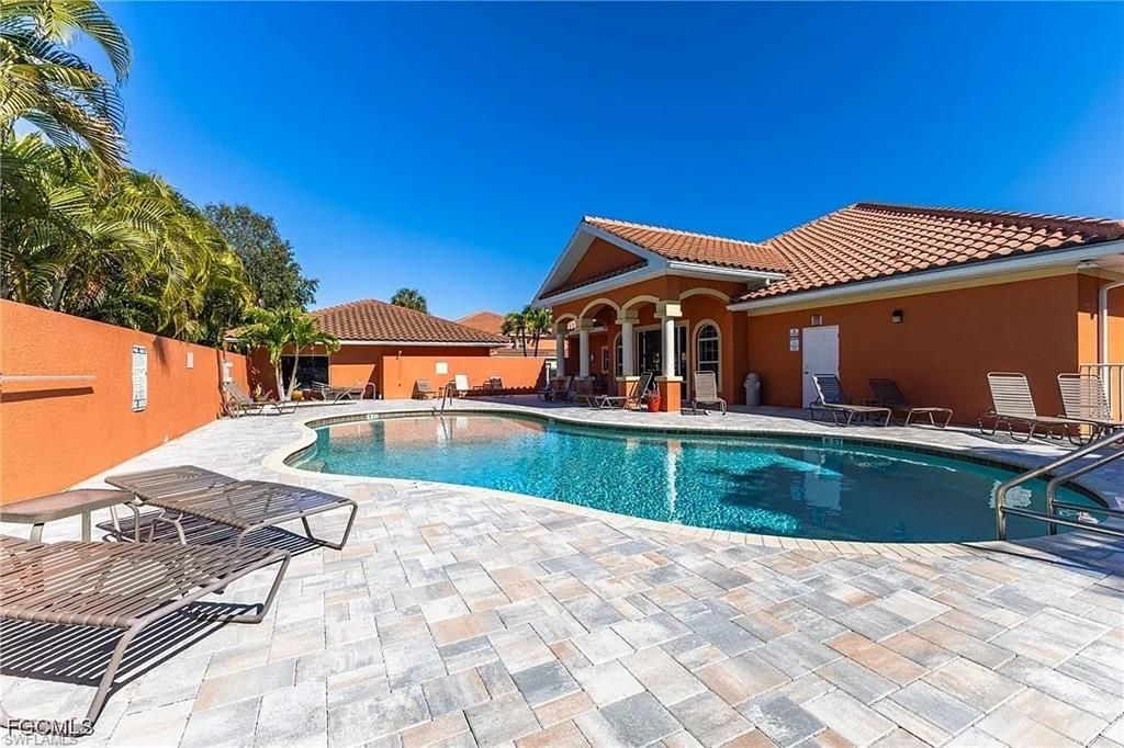 15989 Mandolin Bay Dr, Unit 204, Fort Myers, FL 33908 Photo