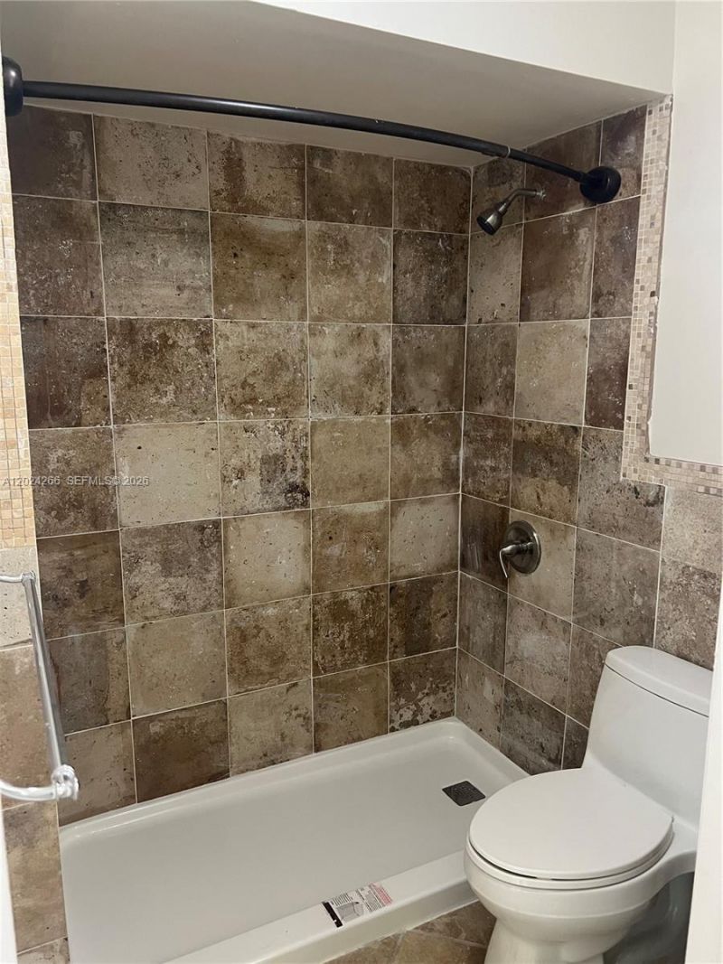 1126 NE 209th Ter , Miami, FL 33179 Photo