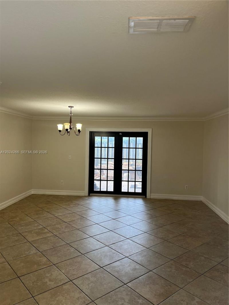 1126 NE 209th Ter , Miami, FL 33179 Photo