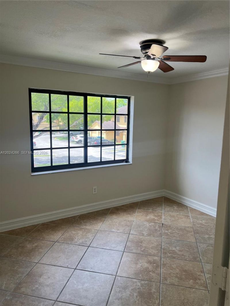 1126 NE 209th Ter , Miami, FL 33179 Photo