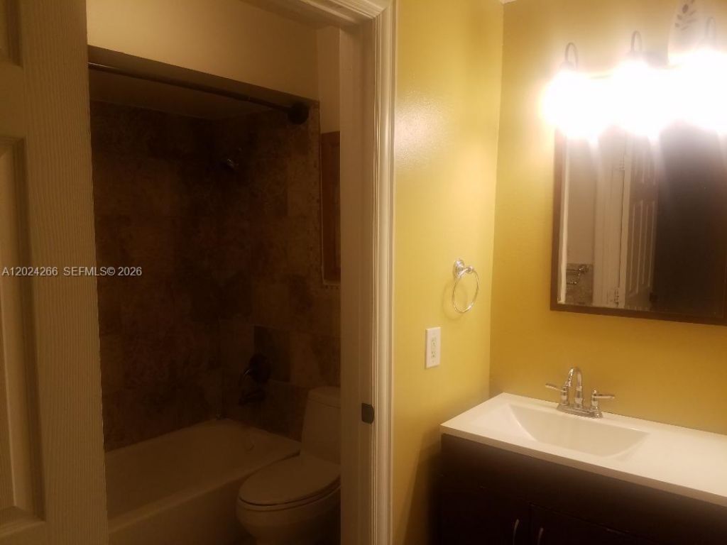 1126 NE 209th Ter , Miami, FL 33179 Photo