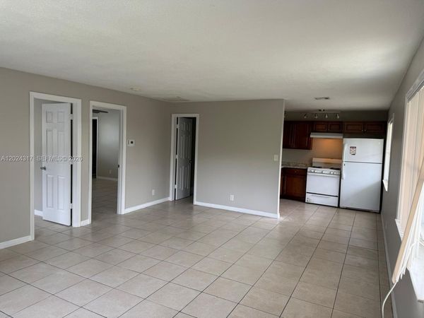 588 Holly Dr, Unit B, Palm Beach Gardens, FL 33410