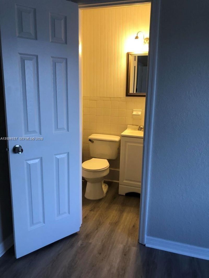 588 Holly Dr , Unit B, Palm Beach Gardens, FL 33410 Photo