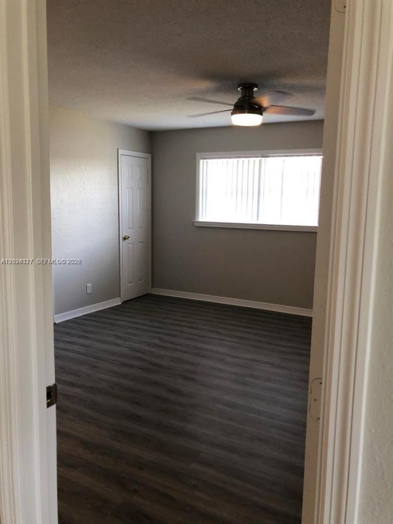 588 Holly Dr , Unit B, Palm Beach Gardens, FL 33410 Photo