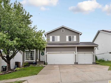 15072 Meredith Avenue , Omaha, NE 68116