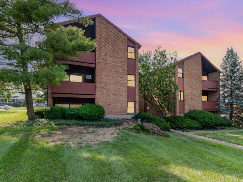 4901 Chalet Drive, Unit 308, Saint Bernard, OH 45217 Photo 1