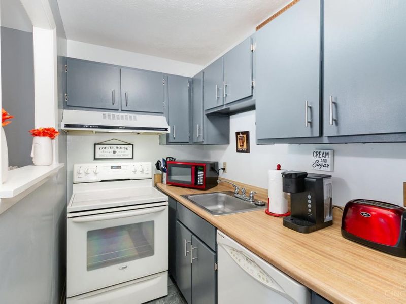 4901 Chalet Drive, Unit 308, Saint Bernard, OH 45217 Photo 8