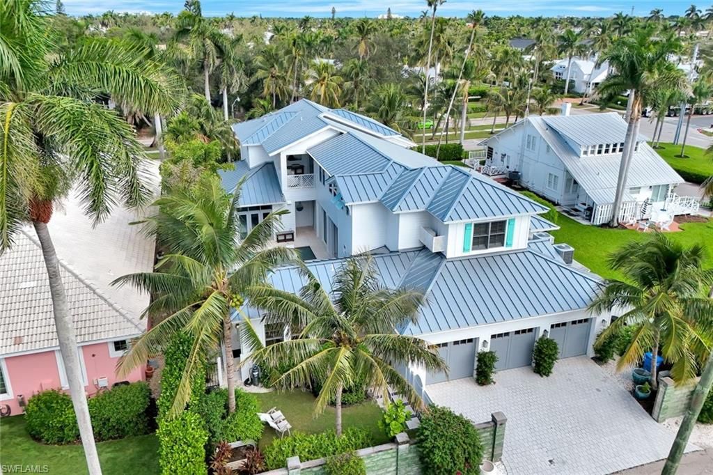 160 Broad Ave S, Naples, FL 34102 Photo