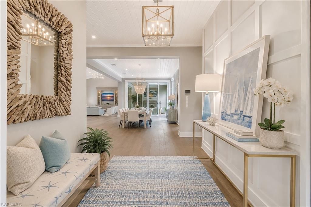 160 Broad Ave S, Naples, FL 34102 Photo