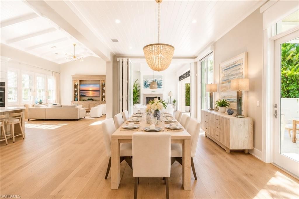160 Broad Ave S, Naples, FL 34102 Photo