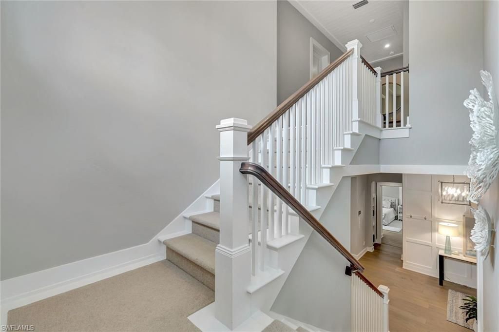 160 Broad Ave S, Naples, FL 34102 Photo