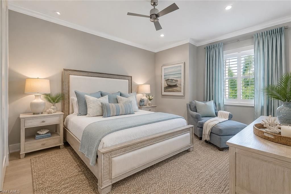 160 Broad Ave S, Naples, FL 34102 Photo