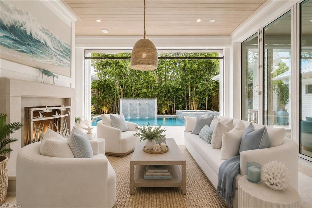 160 Broad Ave S, Naples, FL 34102 Photo