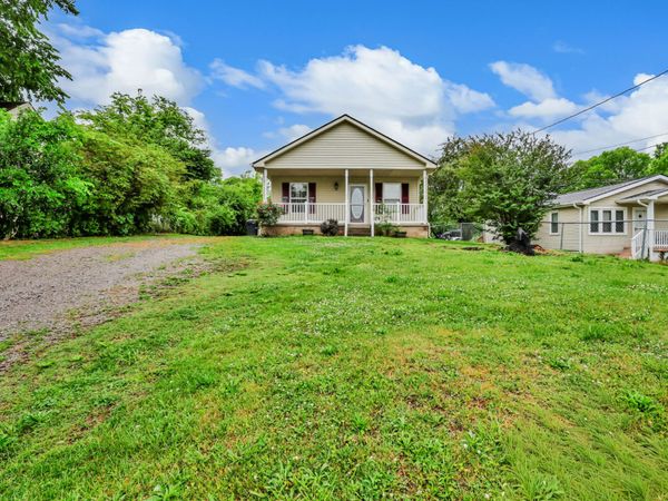 1220 Vine St , Clarksville, TN 37040