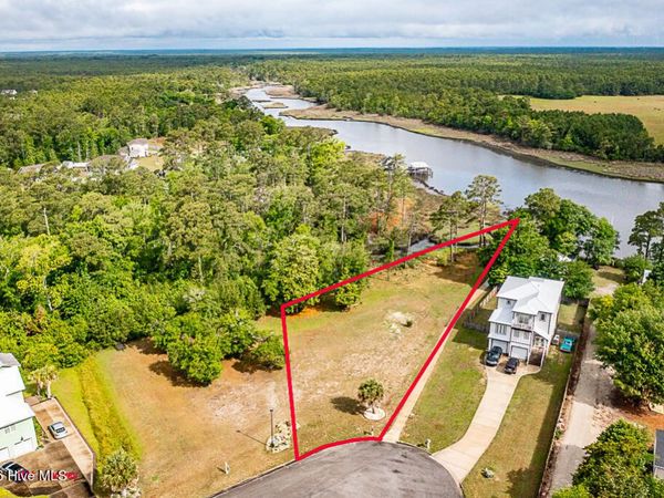 113 Key West Lane , Newport, NC 28570