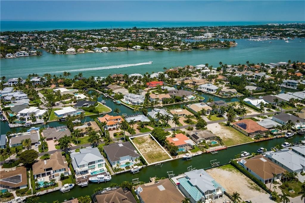 2165 Tarpon Rd , Naples, FL 34102 Photo