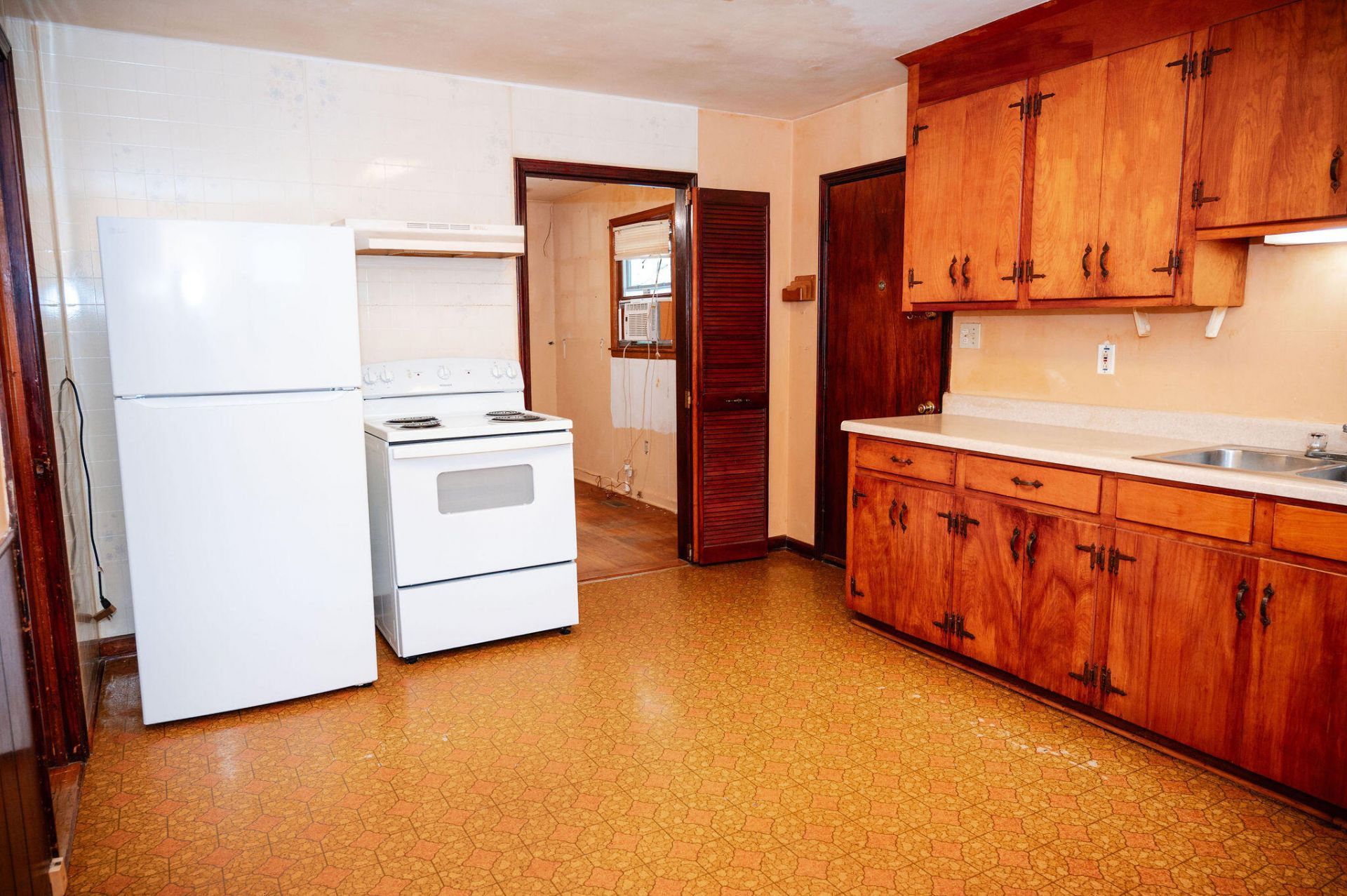 223 Farm Road Photo 10