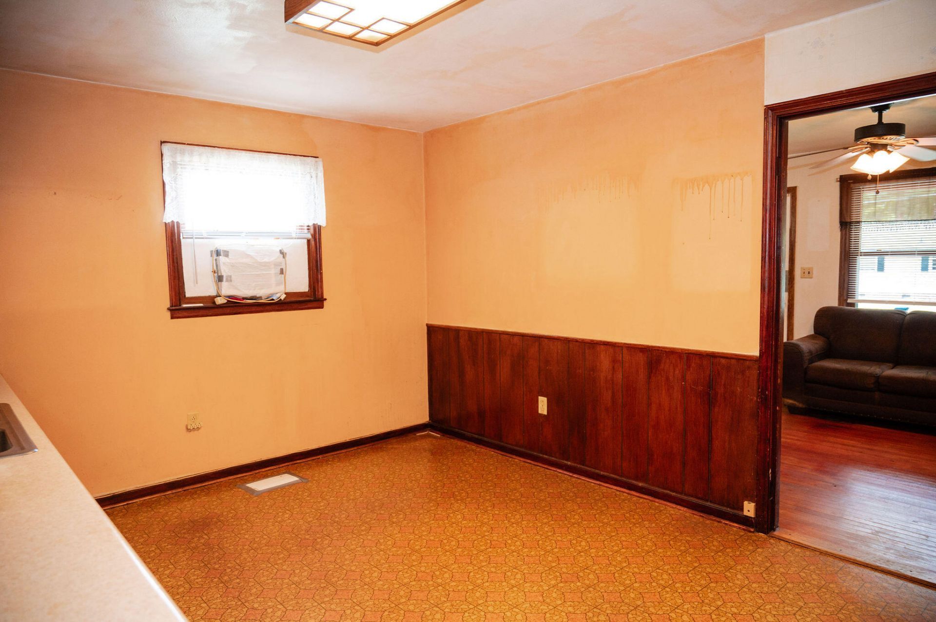 223 Farm Road Photo 8