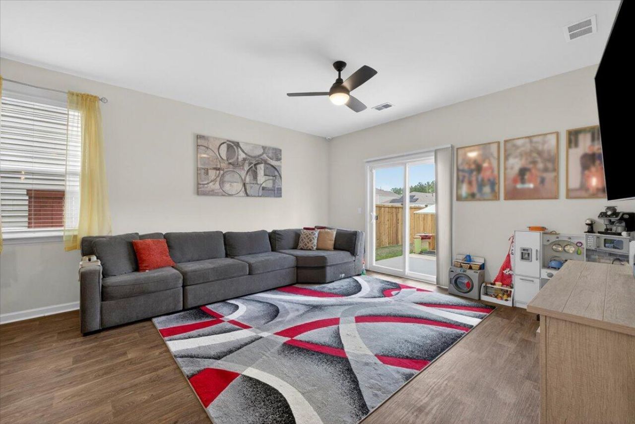 475 Cedarview Road Photo 10