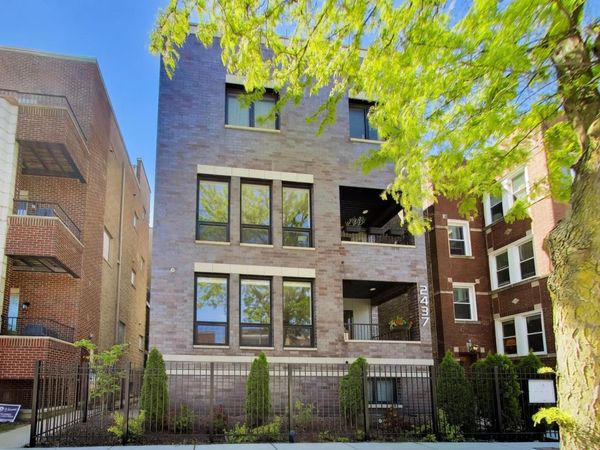 2437 W Foster Avenue , Unit 202, Chicago, IL 60625