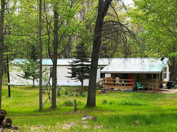 8033 Rolling Drive, Lake, MI 48632