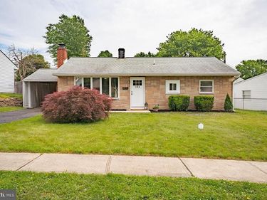 104 ELMWOOD ROAD, FAIRLESS HILLS, PA 19030