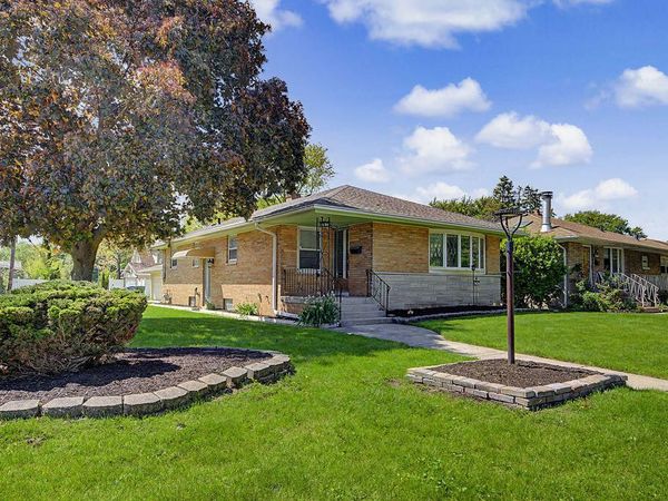 7426 Park Place , Hammond, IN 46324