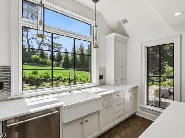 210 Mendham Rd, Bernardsville, NJ 07924