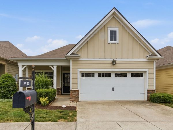2532 Hanover Dr, Columbia, TN 38401